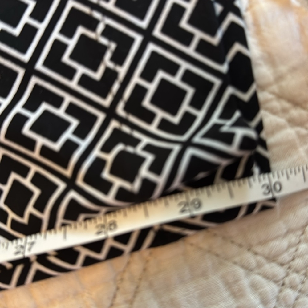 White House Black Market Monochrome Patterned Wide Leg Pants - Picture 7 of 7